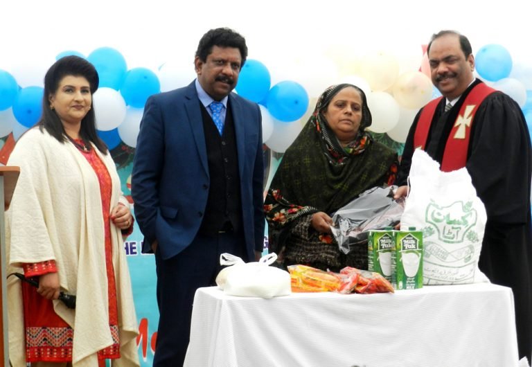 Christmas-Distribution-Widows-2019-15