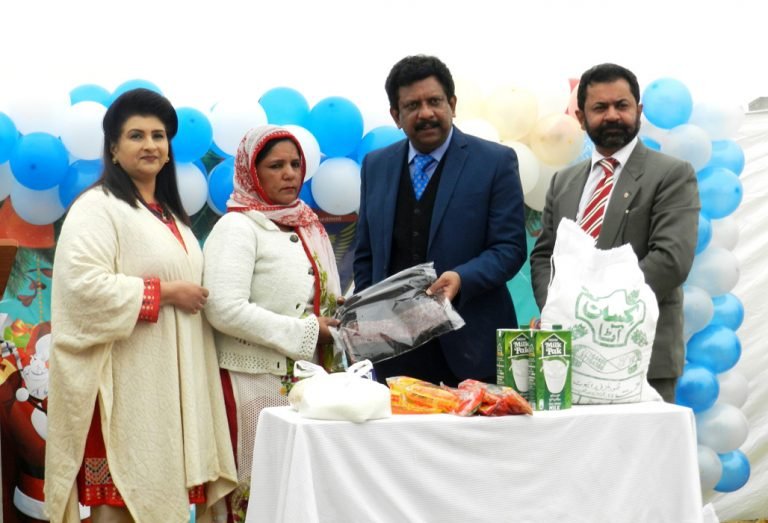 Christmas-Distribution-Widows-2019-17