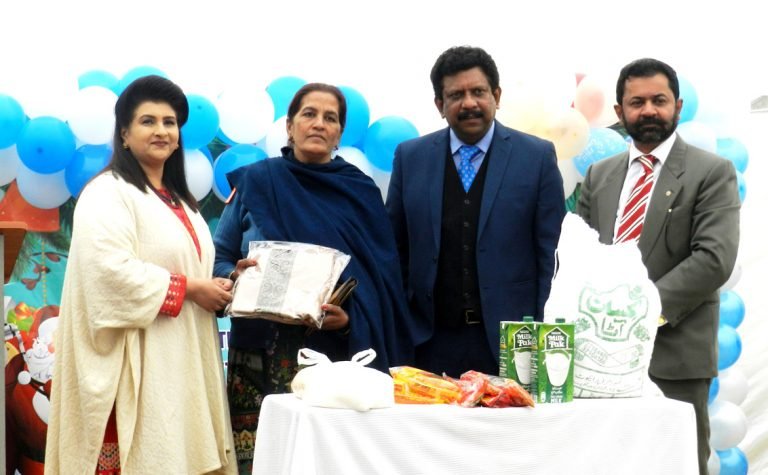 Christmas-Distribution-Widows-2019-18
