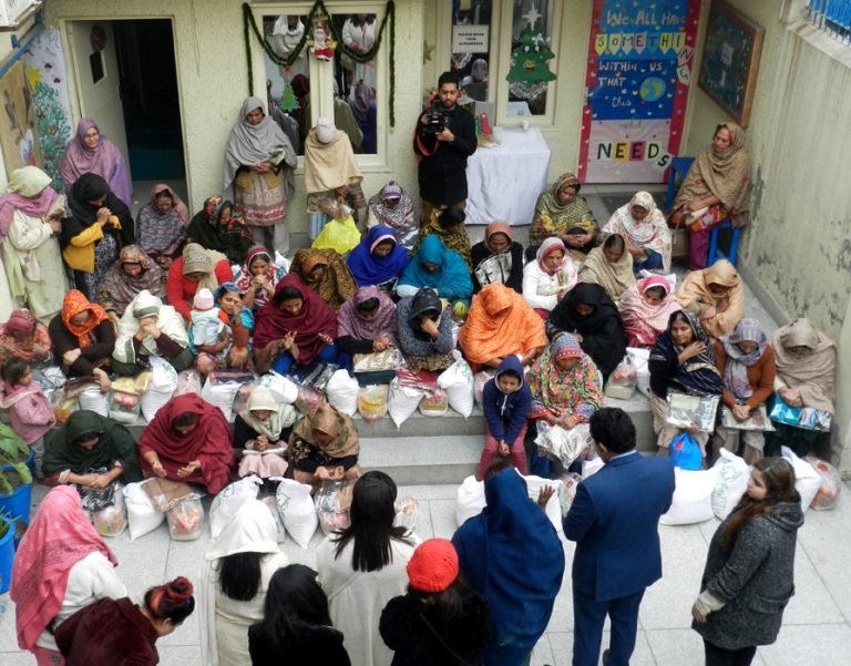 Christmas-Distribution-Widows-2019-21