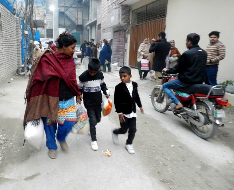 Christmas-Distribution-Widows-2019-25