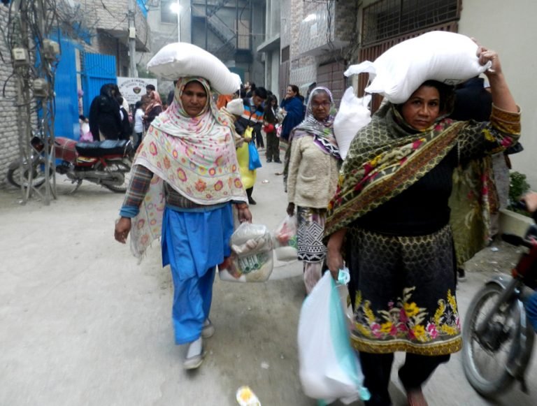 Christmas-Distribution-Widows-2019-26