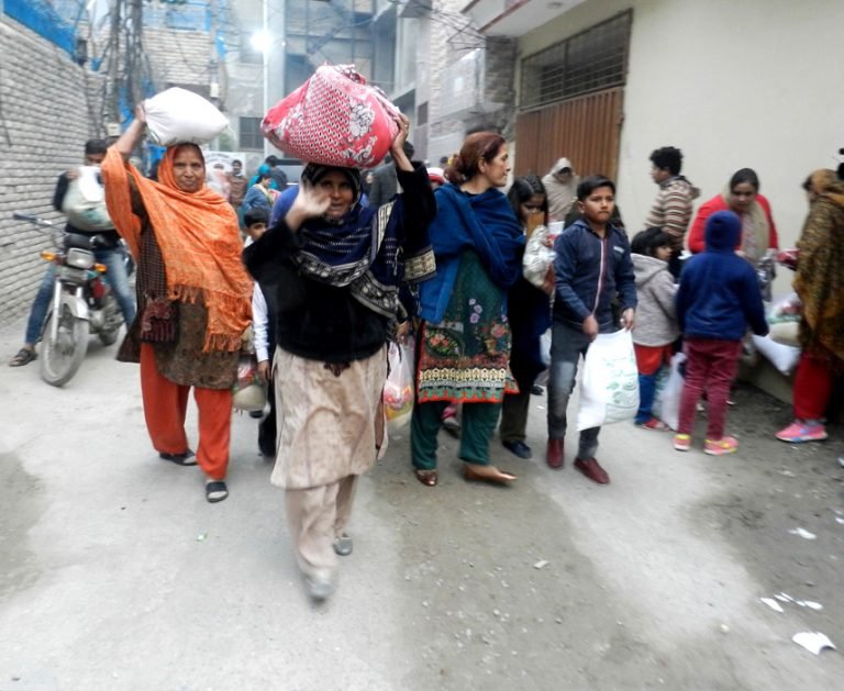 Christmas-Distribution-Widows-2019-29